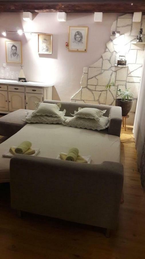 Apartmani Ruza มาคาร์สกา ภายนอก รูปภาพ