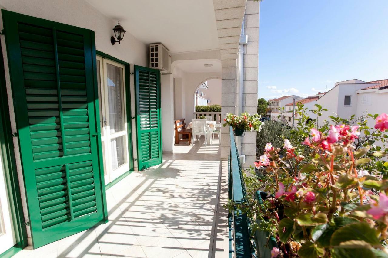 Apartmani Ruza มาคาร์สกา ภายนอก รูปภาพ