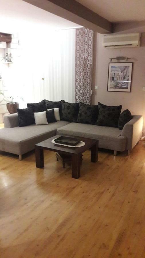 Apartmani Ruza มาคาร์สกา ภายนอก รูปภาพ