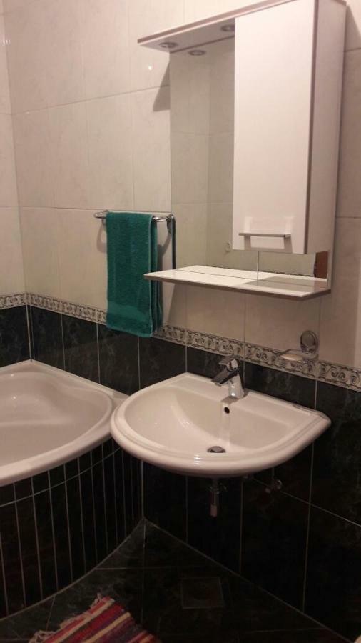 Apartmani Ruza มาคาร์สกา ภายนอก รูปภาพ